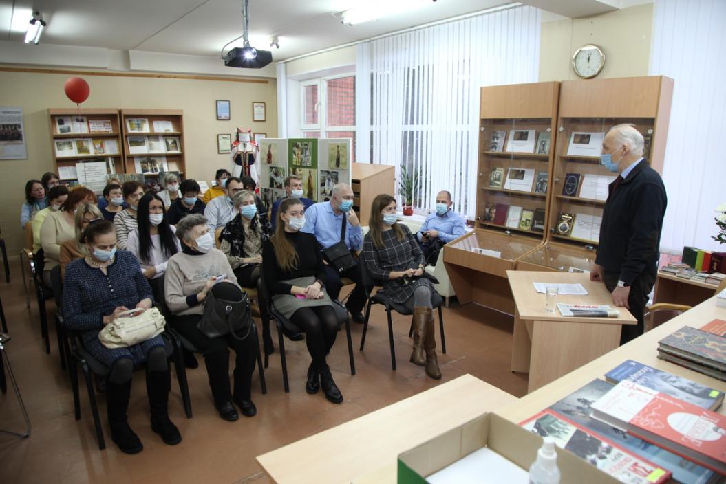 С какими вопросами обратились сосновоборцы к Уполномоченному по правам человека / Фото: ombudsman47.ru