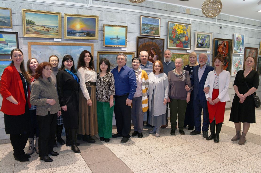 Клуб «Художник» отметил 50-летие. Юбилейная  выставка открылась в ДК «Строитель»