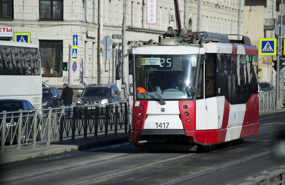 В Петербурге голосуют за логотип общественного транспорта