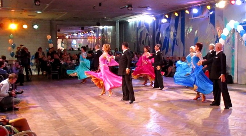 Соревнования как праздник: Открытое первенство ЛАЭС по бальным танцам прошло в Сосновом Бору