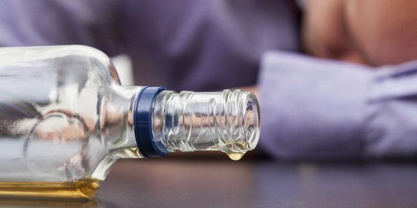 Нарколог рассказал, чем алкоголизм отличается от пьянства