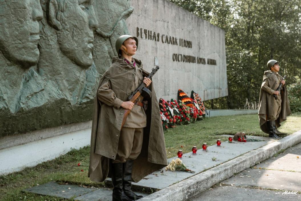 Сосновоборцы провели памятный митинг к 83-й годовщине образования Ораниенбаумского плацдарма