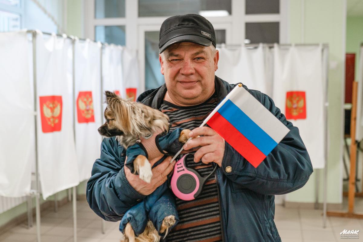 Фоторепортаж: в Сосновом Бору начались выборы президента России |  15.03.2024 | Сосновый Бор - БезФормата