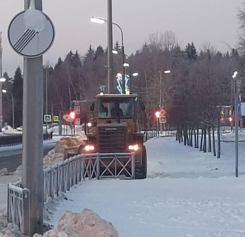 Глава Соснового Бора рассказал о работе с дорогами и тротуарами в зимнее  время