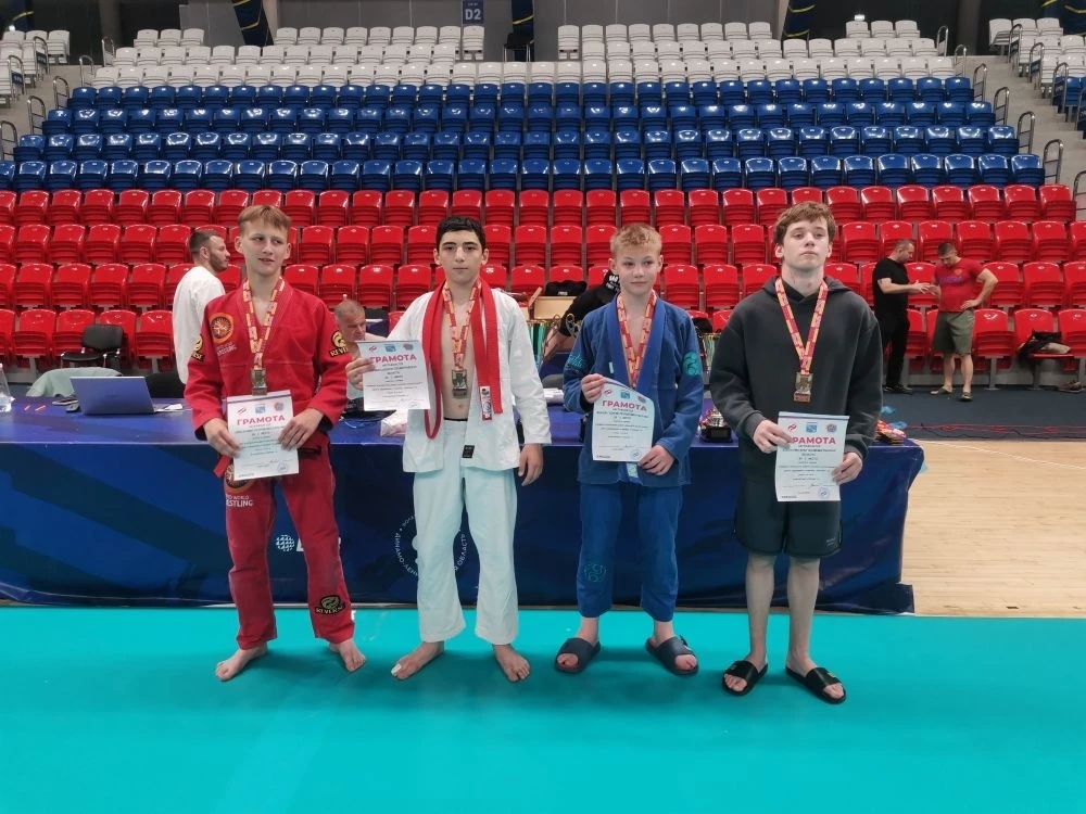 Спортсмены из Соснового Бора стали лучшими в СЗФО по спортивной борьбе