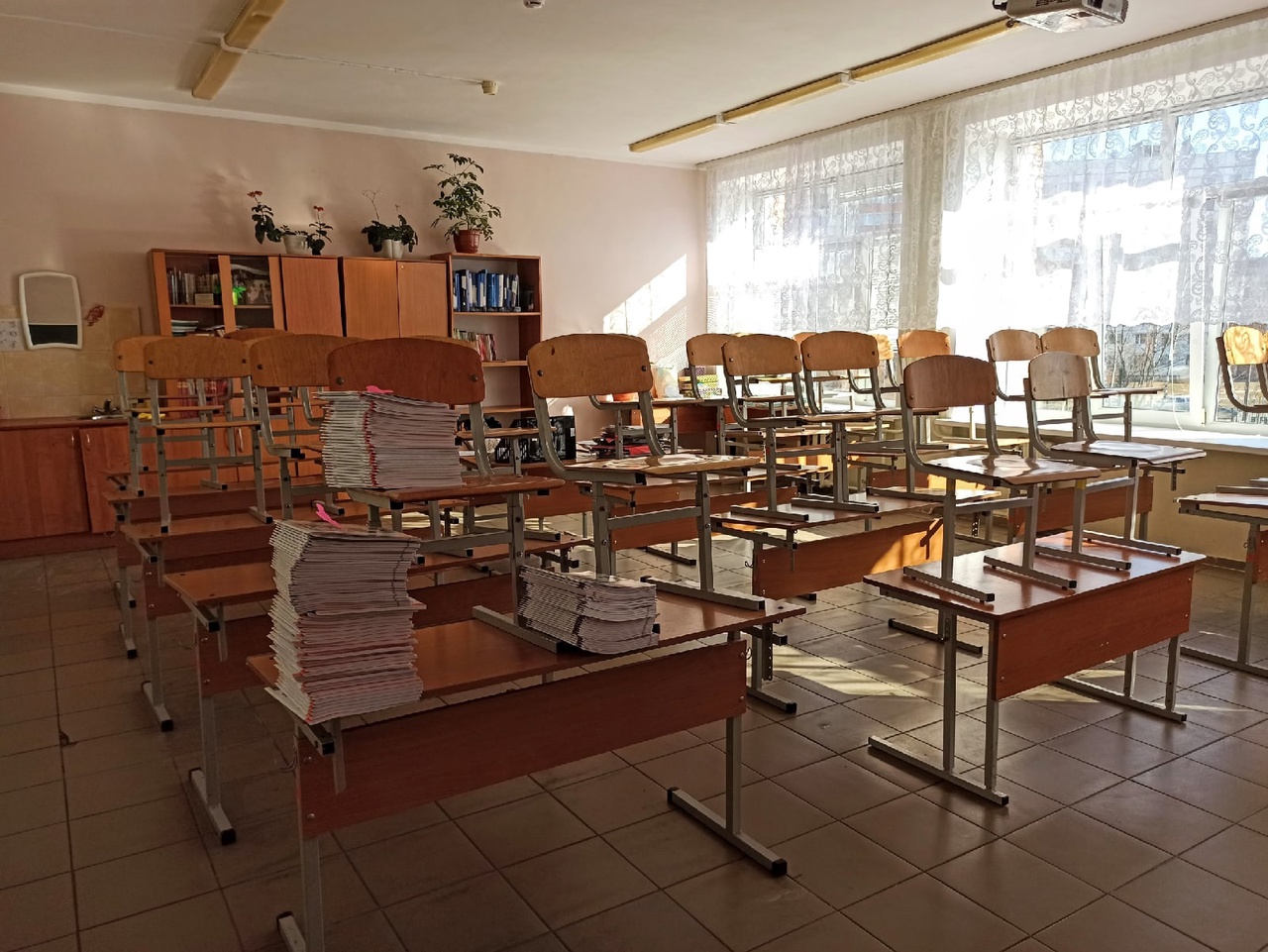 В Ленобласти для всех школьников будут объявлены внеплановые каникулы на две недели