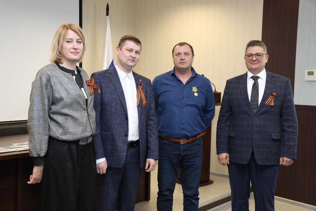 В НИТИ наградили участников строительства и восстановления памятников воинам, защищавших Ораниенбаумский плацдарм / Фото: НИТИ имени А.А.Александрова / ВКонтакте
