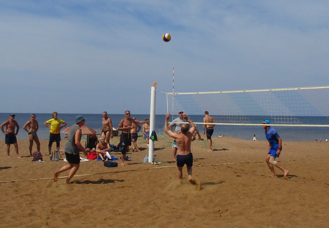 Море, дюны, пляж и спорт. В Сосновом Бору проходит Чемпионат по пляжным видам спорта