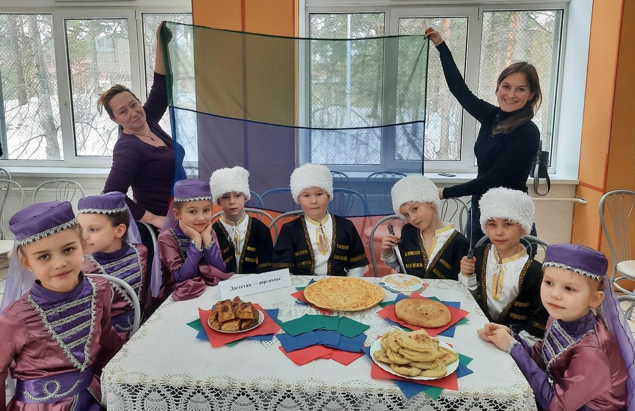 Сценарий фестиваля народов России «Мы – разные, мы вместе, Россия наш общий дом»