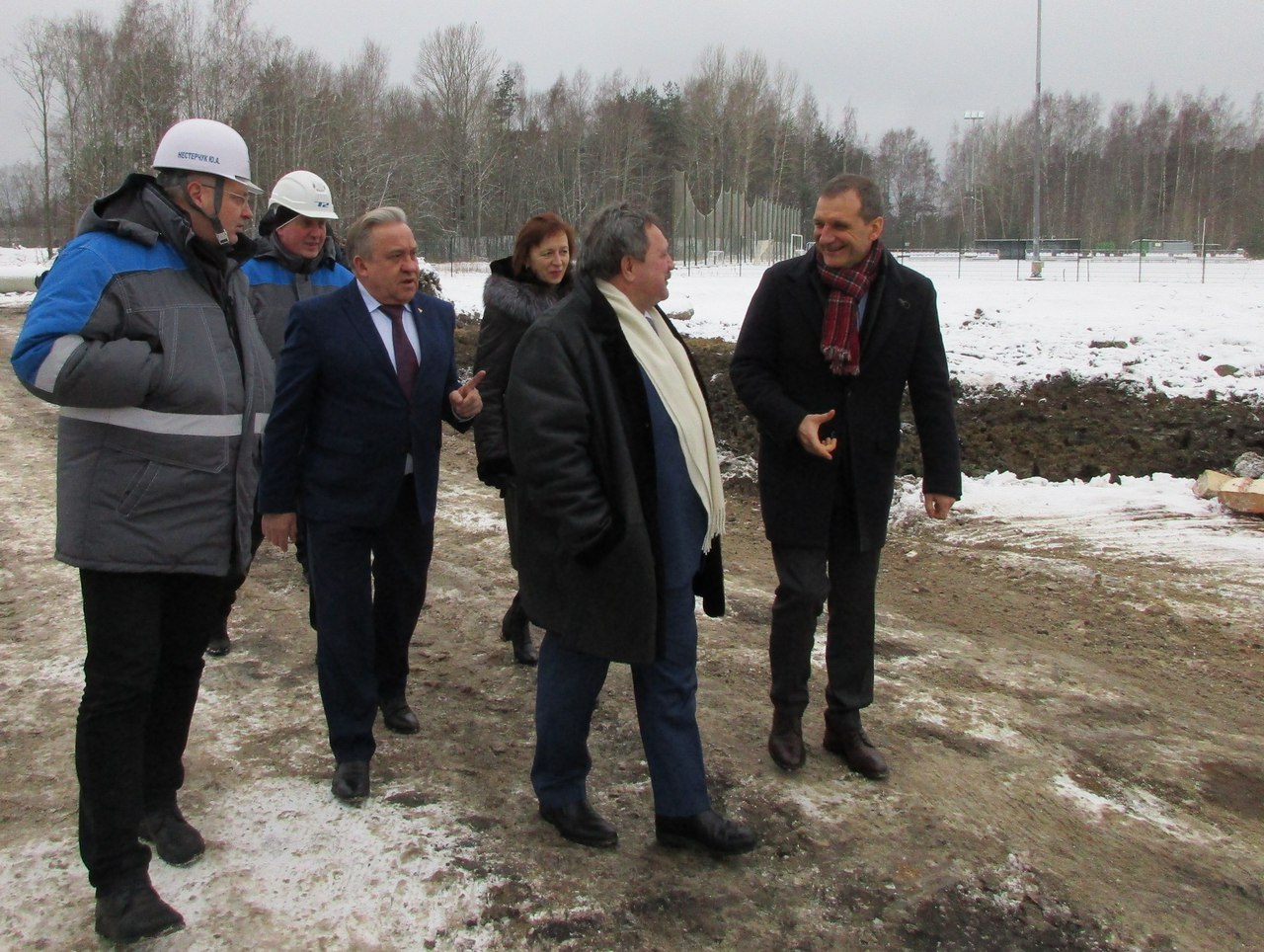 Строительство спортивных и культурных объектов в Сосновом Бору оценил вице-губернатор Ленобласти