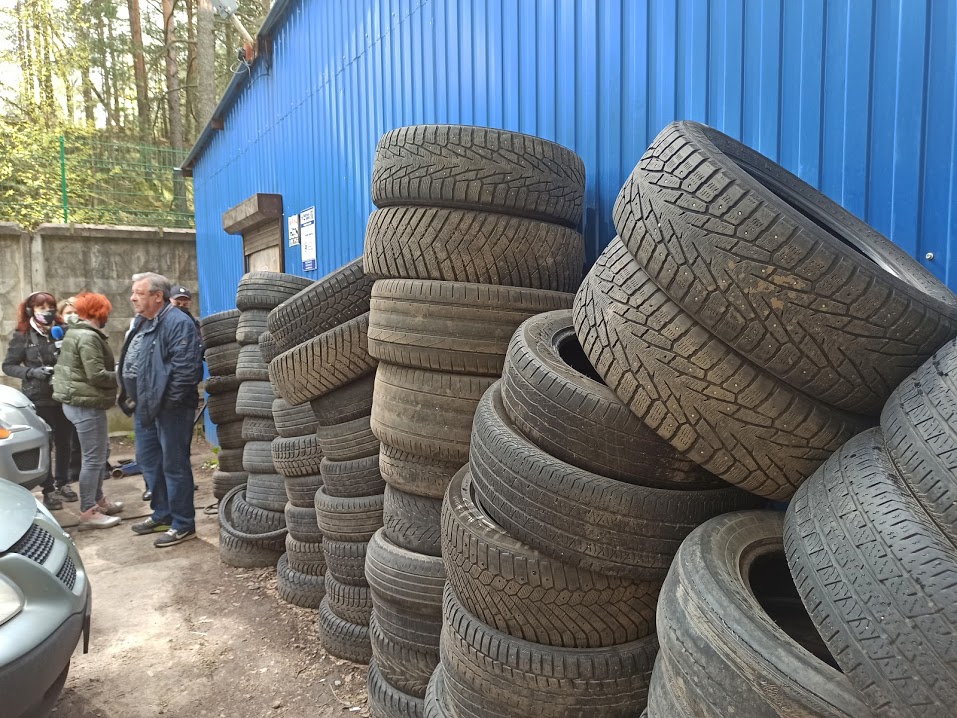 Бизнесу — нельзя: в администрации Соснового Бора призвали не нарушать правила утилизации шин 