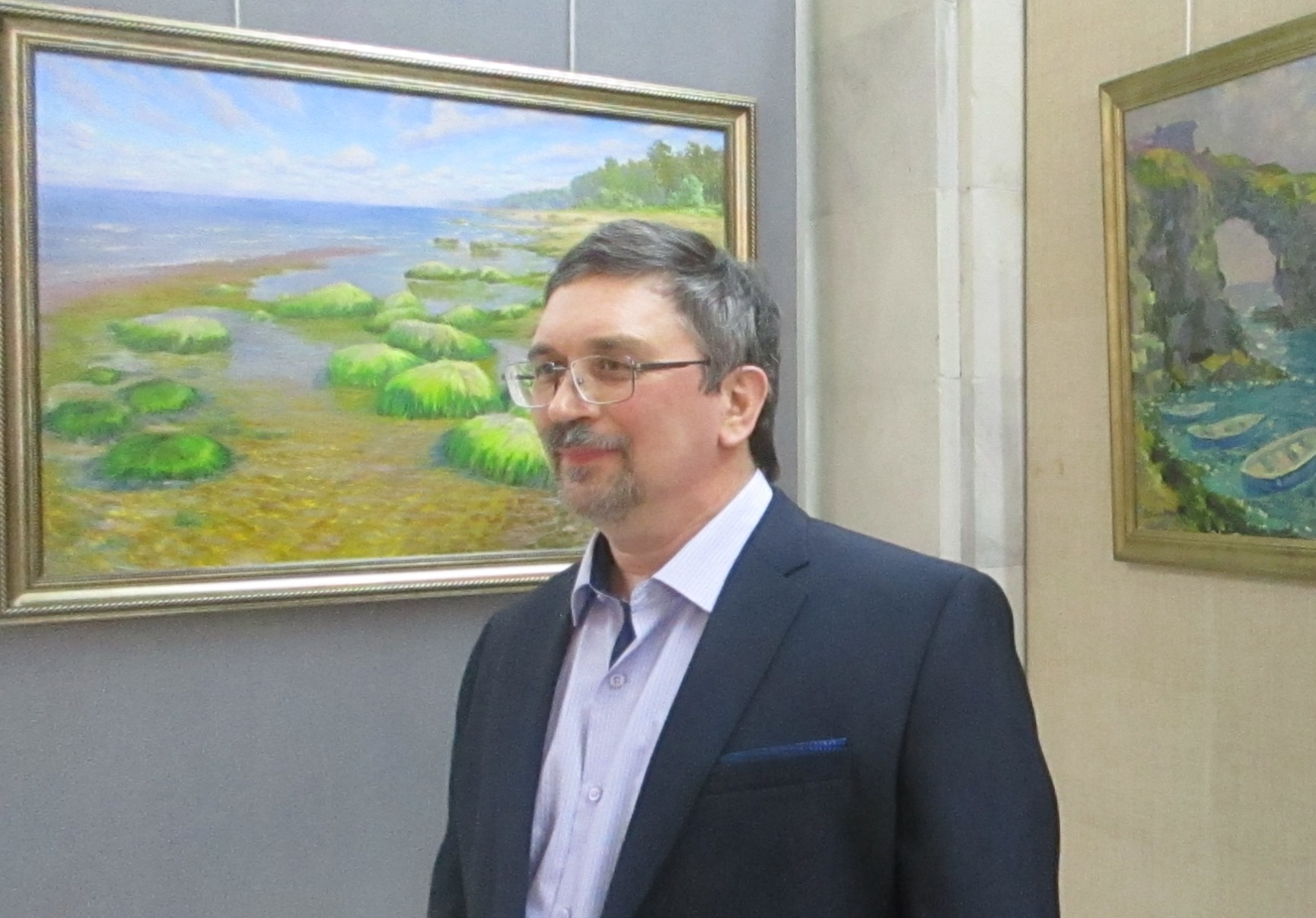 В сосновоборском Художественном музее современного искусства открылась персональная выставка Василия Гасича