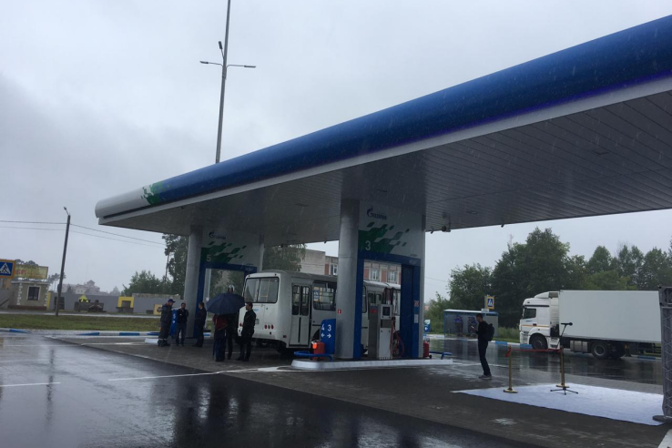 Власти Ленобласти рассказали, когда в Сосновом Бору появится газозаправочная станция 