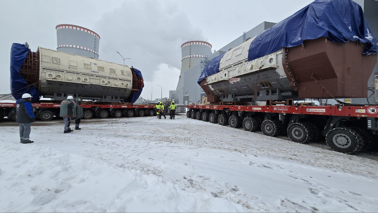 На Ленинградской АЭС приступили к монтажу 440 тонного статора генератора