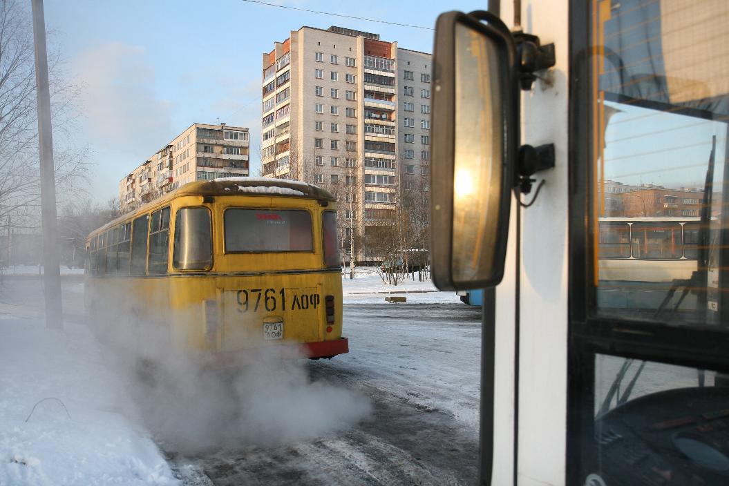 Почему автобусы ЛАЭС-Авто в Сосновом Бору массово не вышли на линию в начале недели / Фото: Юрий Шестернин / архив «Маяка»
