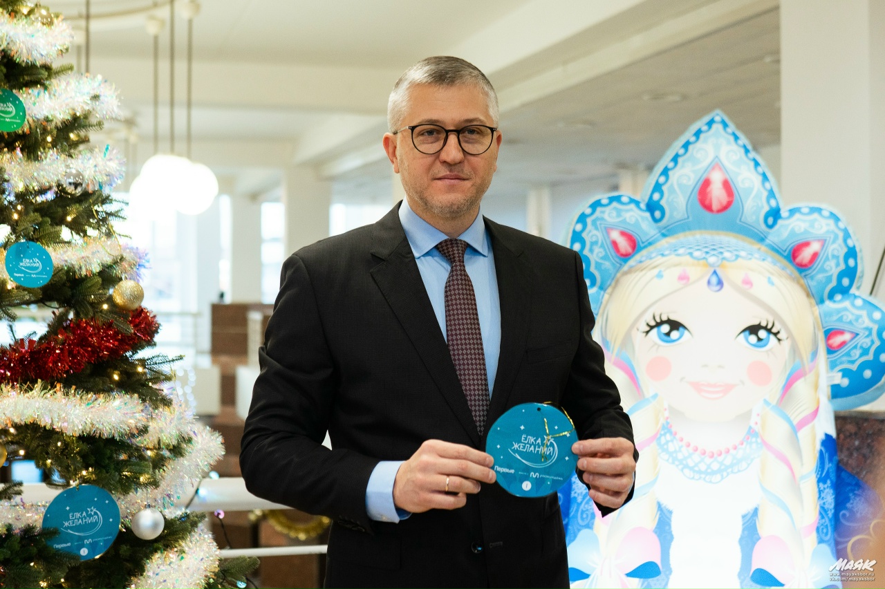 С Новым 2026-м годом! Поздравление главы Соснового Бора Михаила Воронкова