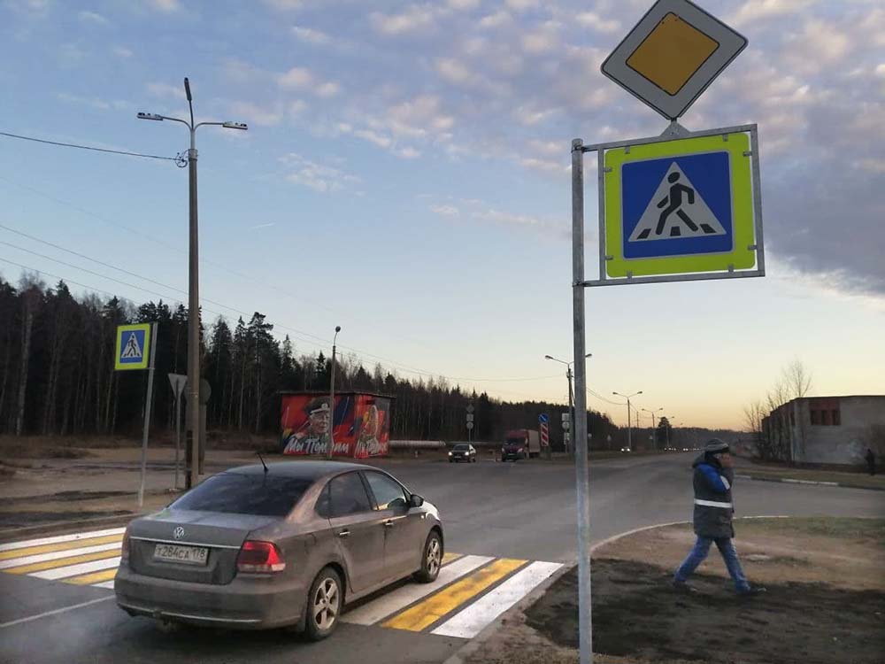 Новый пешеходный переход на пересечении Солнечной и Александра Невского напротив ЖК «Солнце»