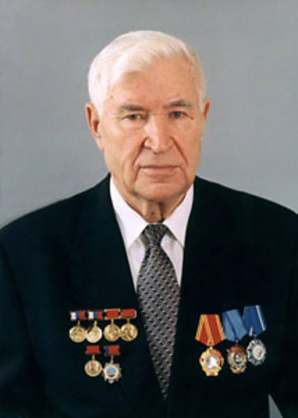Анатолий Павлович Еперин, директор ЛАЭС.jpg