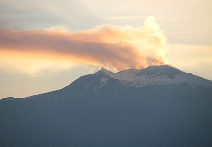Вулкан Этна может проснуться в любую минуту (Фото Станислава Селина)