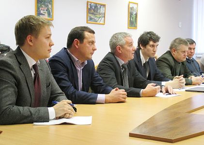 Представители РосРАО. Третий слева — Александр Богуцкий 
