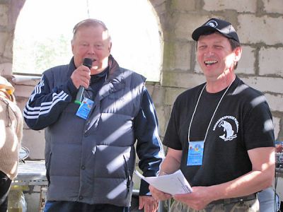 Заядлые рыбаки: Валерий  Некрасов  и организатор ­состязаний ­Александр Кириленко