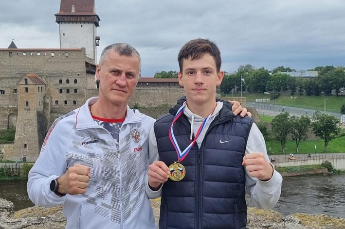 Успех личный и командный. Марк Прокофьев из Соснового Бора успешно выступил на Первенстве Ленинградской области по боксу