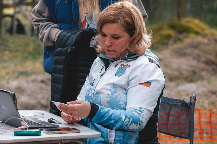 Педагог по ориентированию из Соснового Бора удостоена знака отличия «Отличник просвещения»