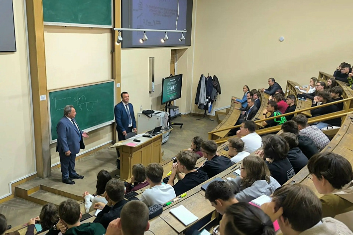 Присмотритесь к ЛАЭС! Сосновоборские атомщики читают лекции в аудиториях Политеха 