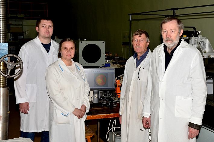 За достижения в науке и технике. Сотрудники НИИ ОЭП удостоены наград региона