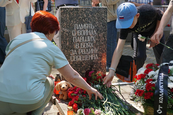 85 лет спустя. В Устье почтили память жертв Великой Отечественной войны