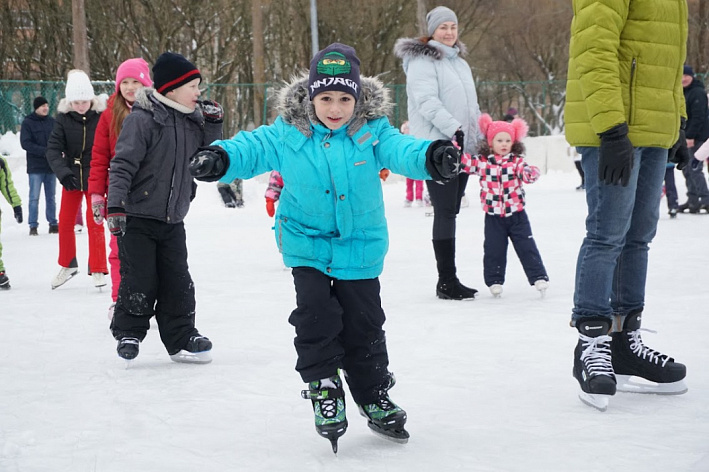 В Сосновом Бору 7 января откроется городской каток. Расписание катаний 7 и 8 января