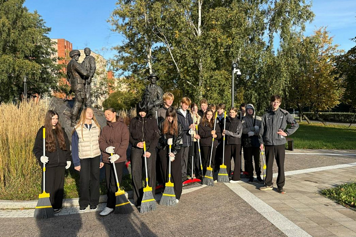 Еще 120 подростков получат оплачиваемую работу до конца года в Сосновом Бору