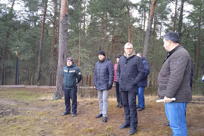 Крайняя дата. Глава Соснового Бора прокомментировал ход благоустройства парка «Белые пески».