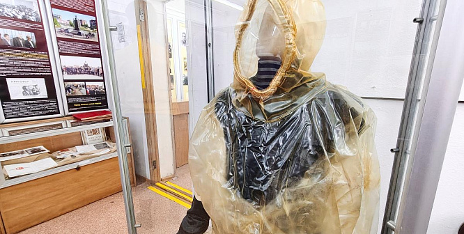 «Не за деньги, не за награды — радиацию сердцем брали…»: в Сосновом Бору открылась выставка к 40-летию аварии на Чернобыльской АЭС