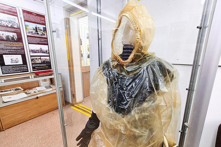 «Не за деньги, не за награды — радиацию сердцем брали…»: в Сосновом Бору открылась выставка к 40-летию аварии на Чернобыльской АЭС