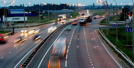 На российских магистралях  хотят построить платные полосы