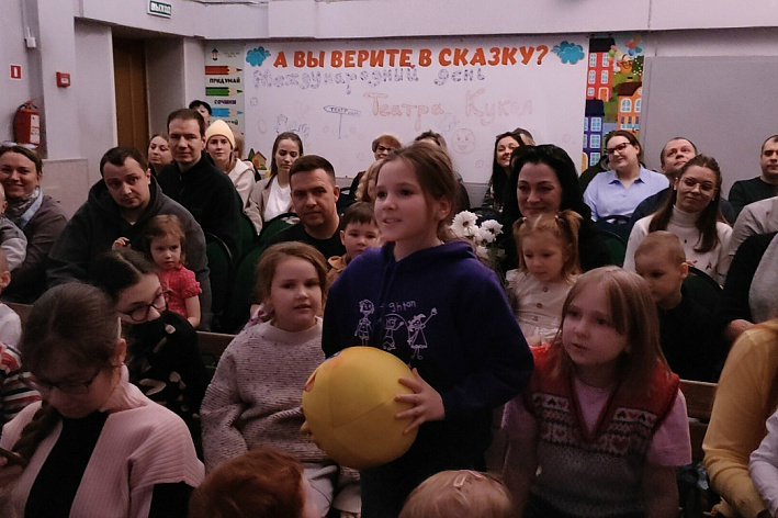 Сказка «Колобок» предстала в новом свете от кукольного театра «Волшебный Фонарь»