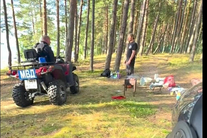 Теперь - на квадроциклах. Полицейские Соснового Бора проверили территорию городского пляжа