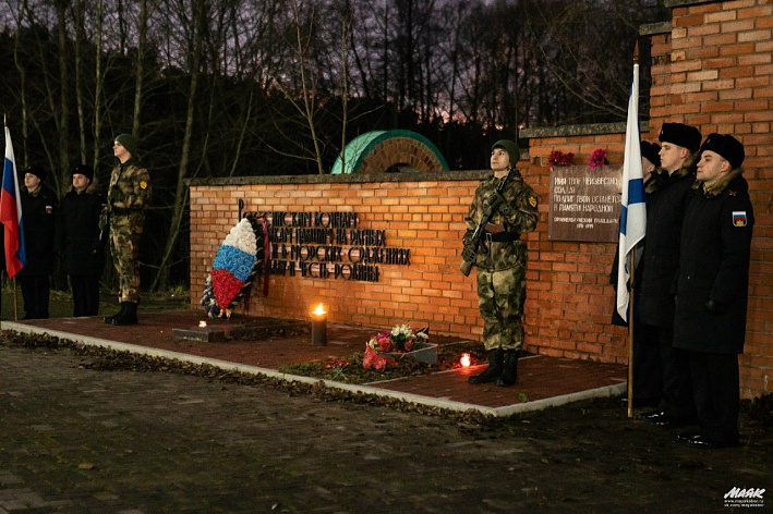 Глава Соснового Бора Михаил Воронков поздравил жителей с Днём Героев Отечества