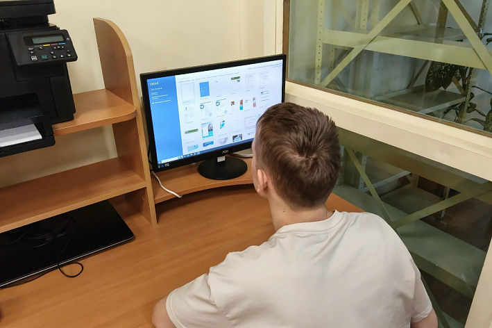 С первого весеннего месяца. В Сосновом Бору стартовала программа трудовой занятости подростков 2026 года