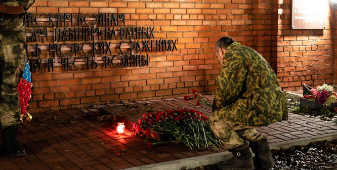 Сохранить имя истории. В Сосновом Бору почтили память Неизвестного Солдата