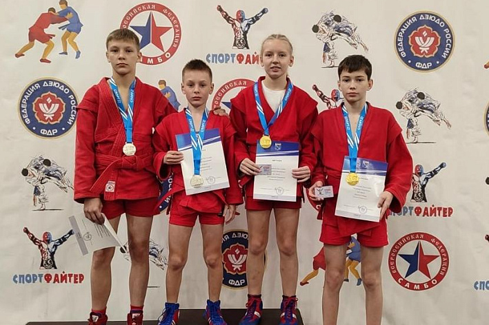 В числе лучших. Каких успехов достигли сосновоборские спортсмены в теннисе и боевых искусствах