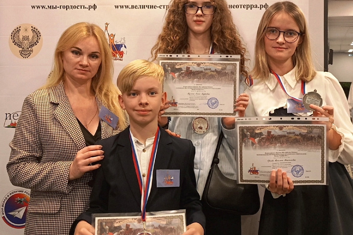 Юные мультипликаторы из сосновоборского ДДТ привезли награды со всероссийского форума «Мы - гордость Родины»