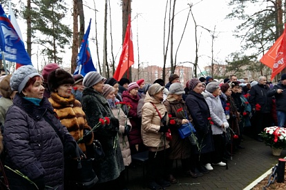 Городской митинг, посвященный дню снятия блокады, состоялся в Устье