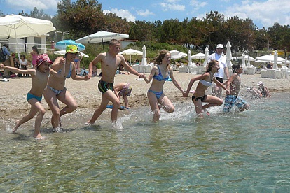 Детей сосновоборцев приглашают на летний отдых в Грецию