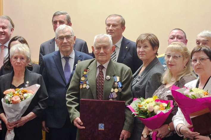 Ветерана атомной энергетики Михаила Шавлова наградили Почётным знаком «За заслуги перед Ленинградской областью»