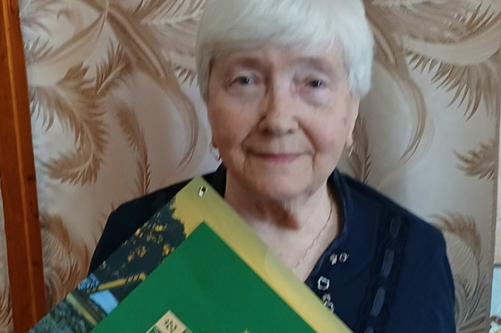 Отличник просвещения Нина Роденкова из Соснового Бора отметила 85-летие