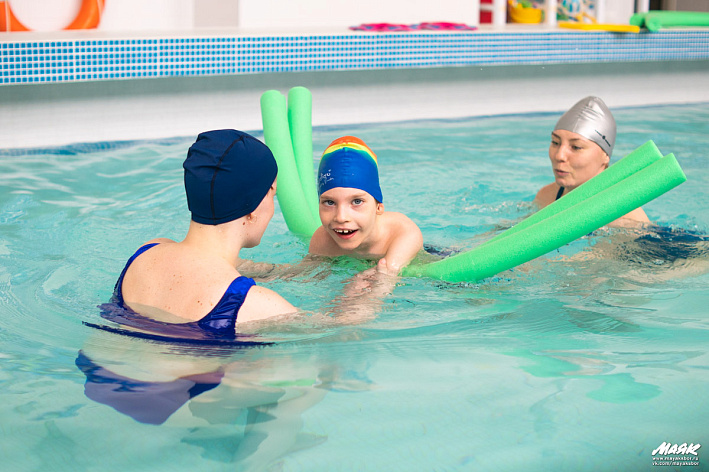 В Сосновом Бору выделили миллион рублей на лечебную физкультуру в бассейне для детей льготных категорий