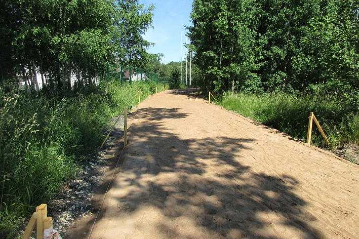 Продолжается строительство велодорожки на участке  Ручьи-Липово в Сосновом Бору