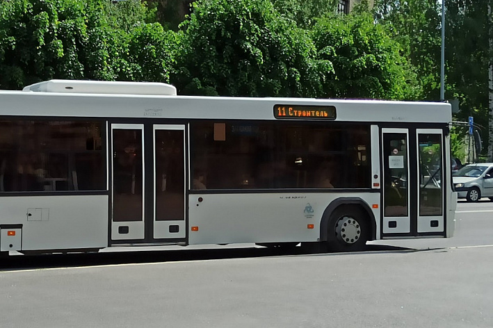 Нехватка водителей автобусов была и остается в Сосновом Бору